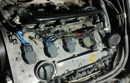 Bad Spark Plug Symptoms: How to Tell If a Spark Plug Is Bad (With Visual Signs & Sounds)